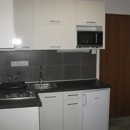 Apartment Boldog Asszony Apartman *